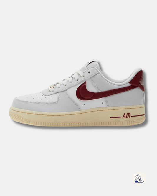 Nike Air Force 1 '07 SE Photon Dust/ Team Red-Summit